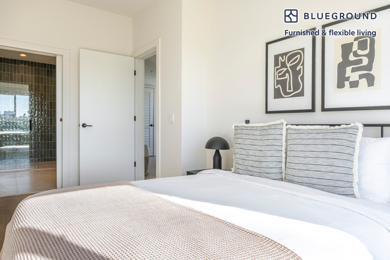 Building Photo - 611 N Virgil Ave