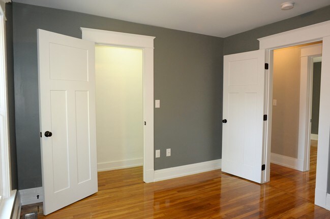 Building Photo - 234 Marion Ave NW