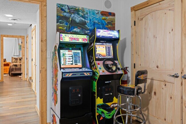 Building Photo - 2140 Battle Hill Rd