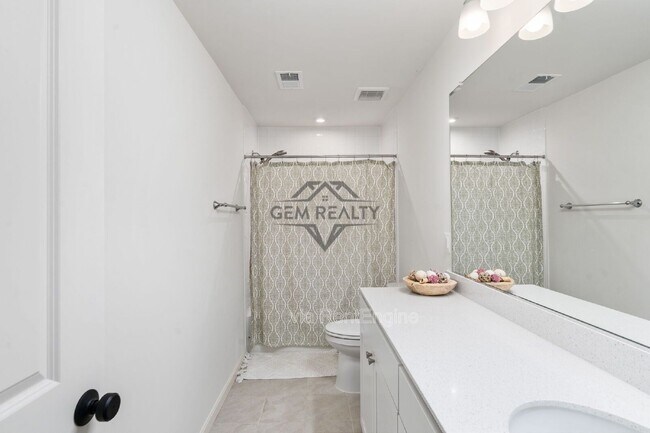 Building Photo - 7812 Bexley Ln