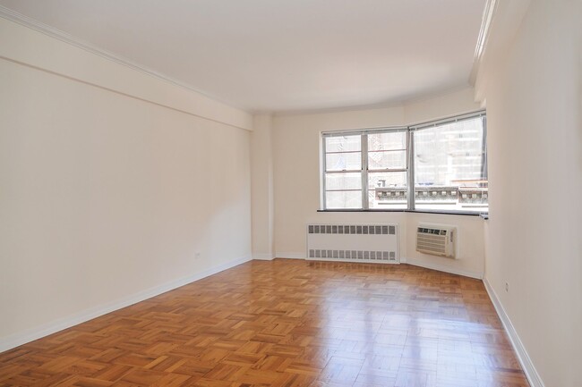 Interior Photo - 40 East 89th Street