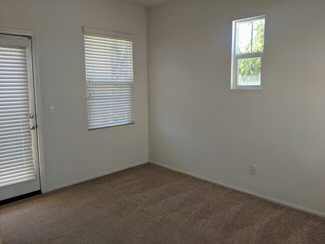 Building Photo - Wolf Creek/South Temecula - 4 Bedroom, 2.5 Bath Home