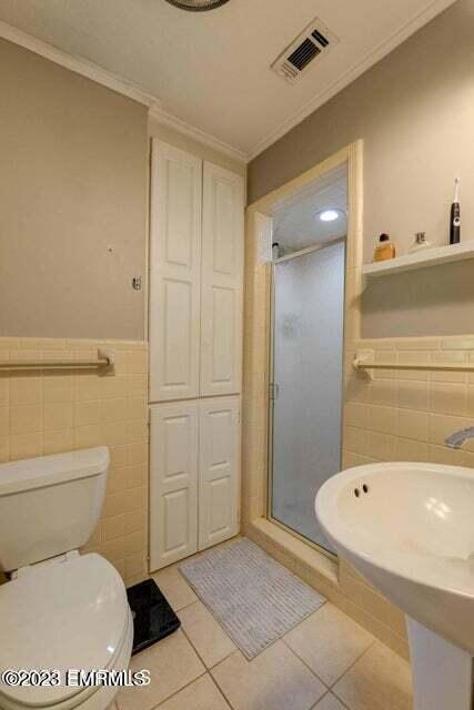 Building Photo - 108 Frances Ave