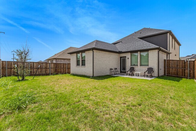 Building Photo - 706 Melody Hl Dr