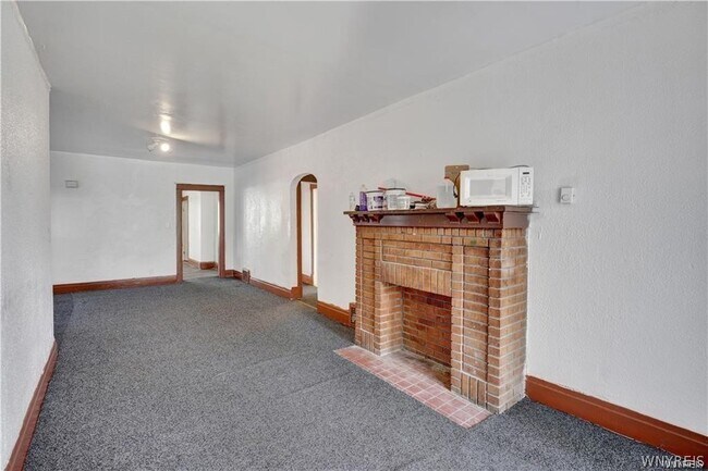 Building Photo - 1348 Pierce Ave