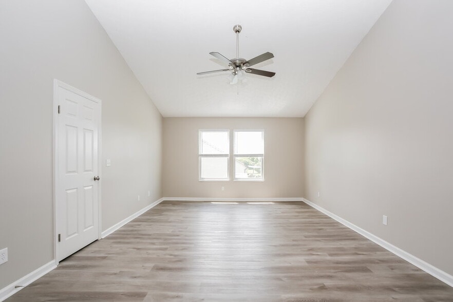 Building Photo - 3873 Carlotta St
