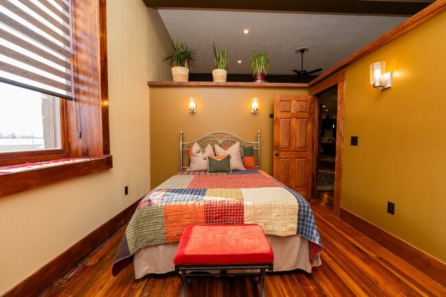 Building Photo - 101 N Main Ave