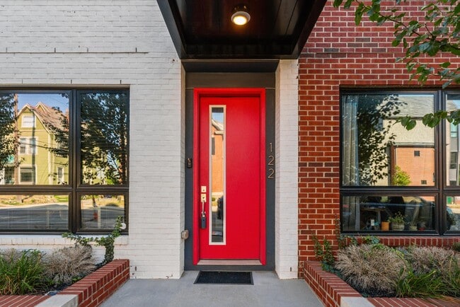 Building Photo - 122 S Ohio Ave