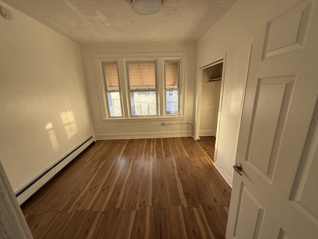 Building Photo - 8508 Columbia Ave