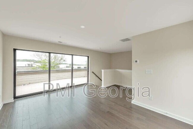 Building Photo - 1807 Brandsford St NW