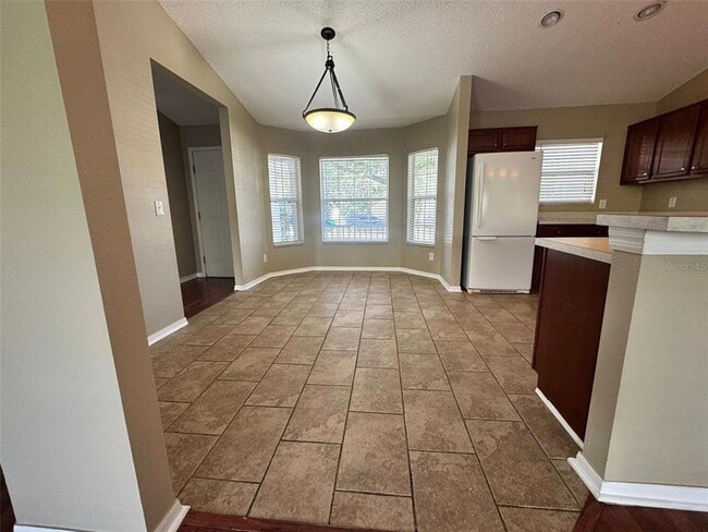 Building Photo - 918 Cork Oak Ln