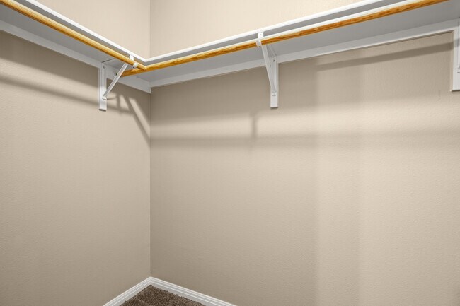 Building Photo - 6220 Perlita Dr