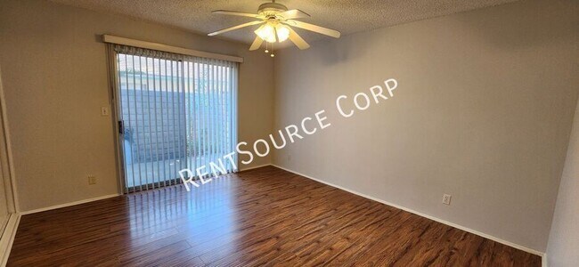 Building Photo - 1359 Springfield St