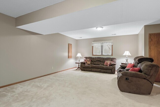 Building Photo - 13900 Duluth Dr