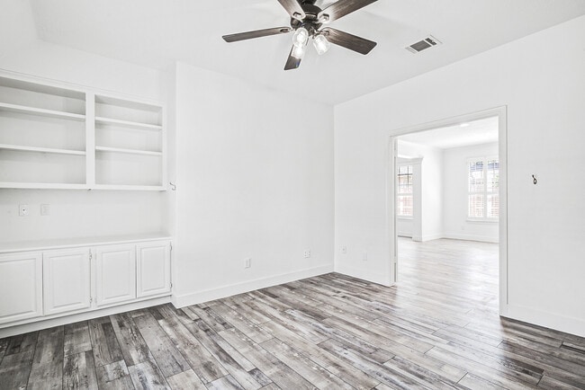 Building Photo - 14507 Sycamore Lake Rd