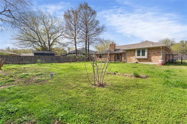 Building Photo - 1106 Almond Dr