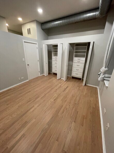 Bedroom - 811 S Lytle St