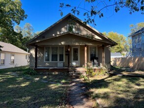 Building Photo - 1 bed 1 bath near Ft. Riley!