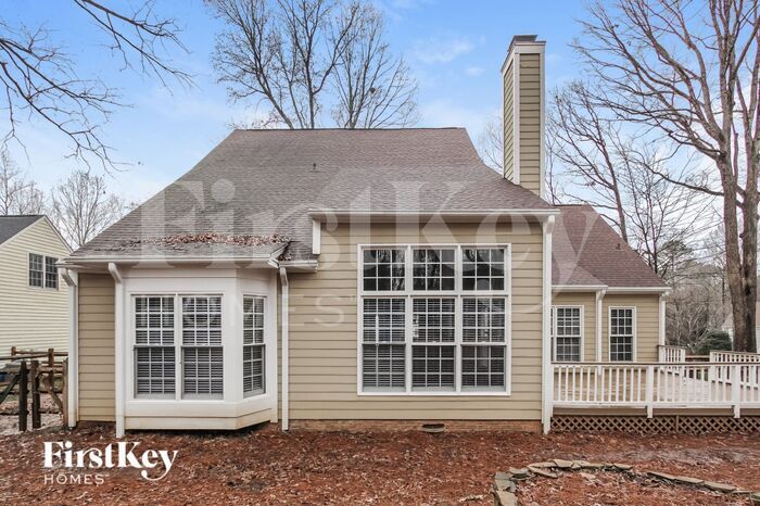 Building Photo - 15722 Glencastle St