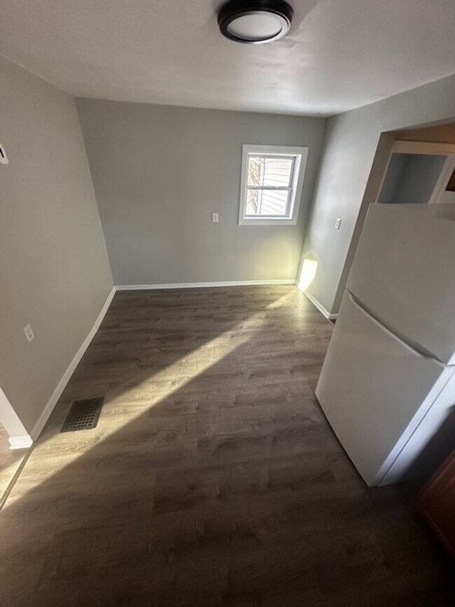 Building Photo - 8 Morgan St