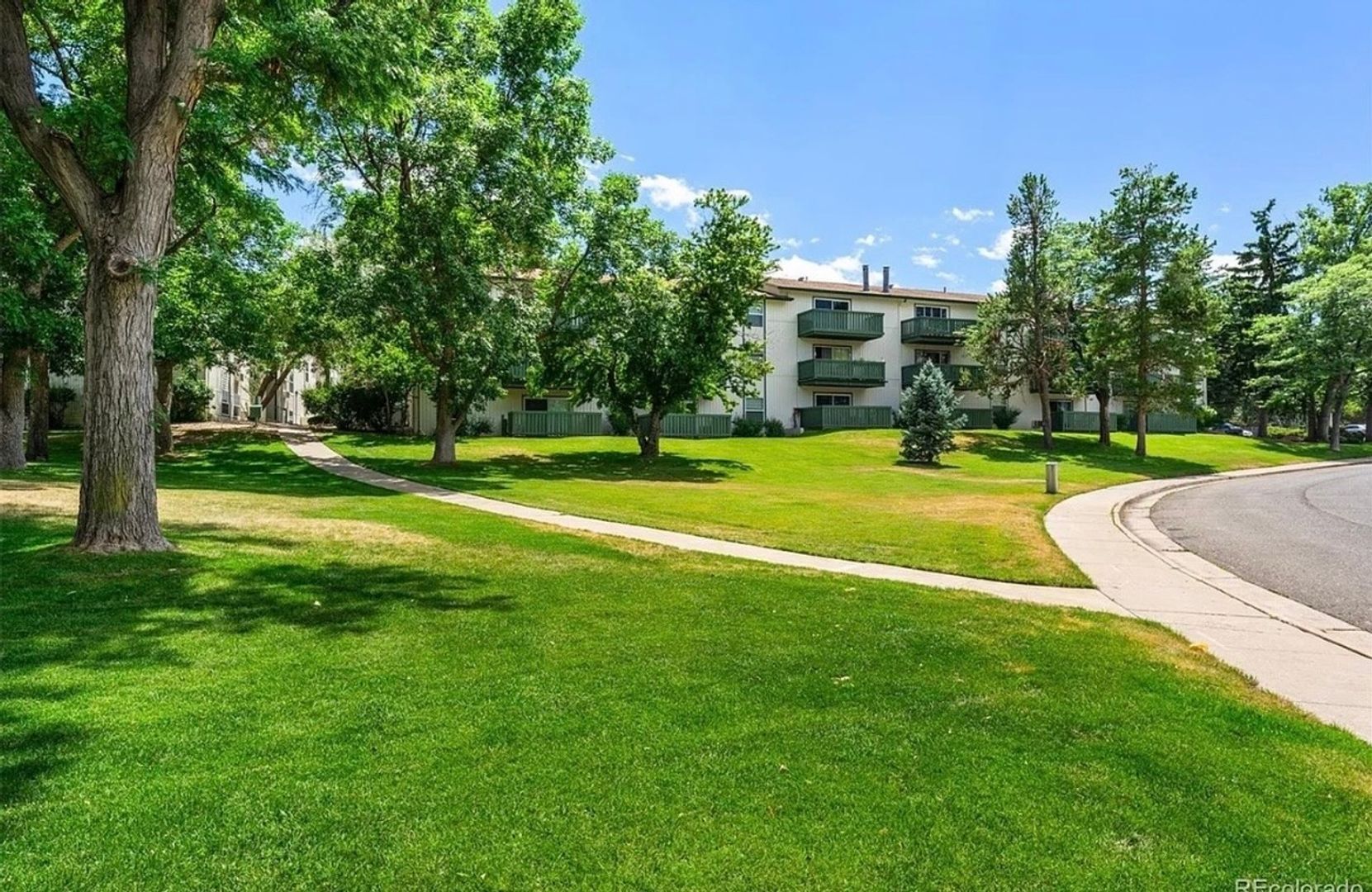 Building Photo - 2120 S Vaughn Way