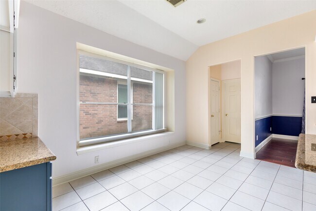 Building Photo - 18418 Hot Creek Ct