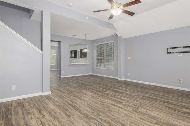 Building Photo - 3807 Springcrest Ln