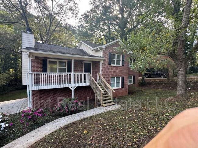 Primary Photo - 459 Oak Hill Cir