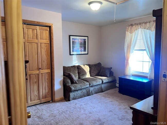 Building Photo - 13 Herlings Rd