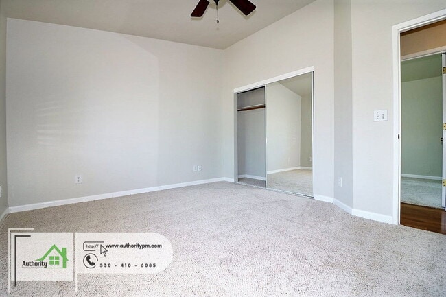 Building Photo - 3657 Santa Rosa Way