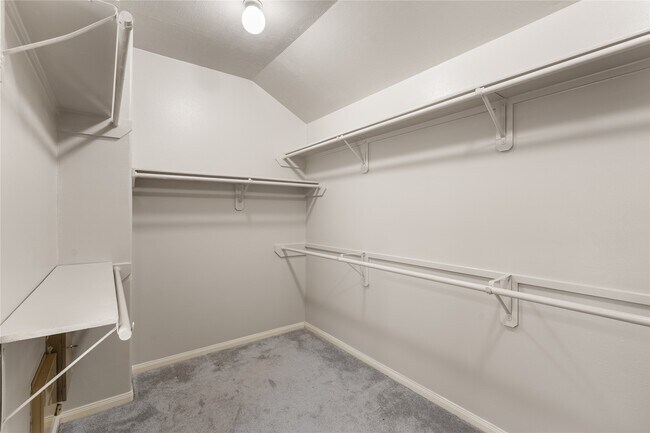 Building Photo - 7419 Chathan Glen Ln