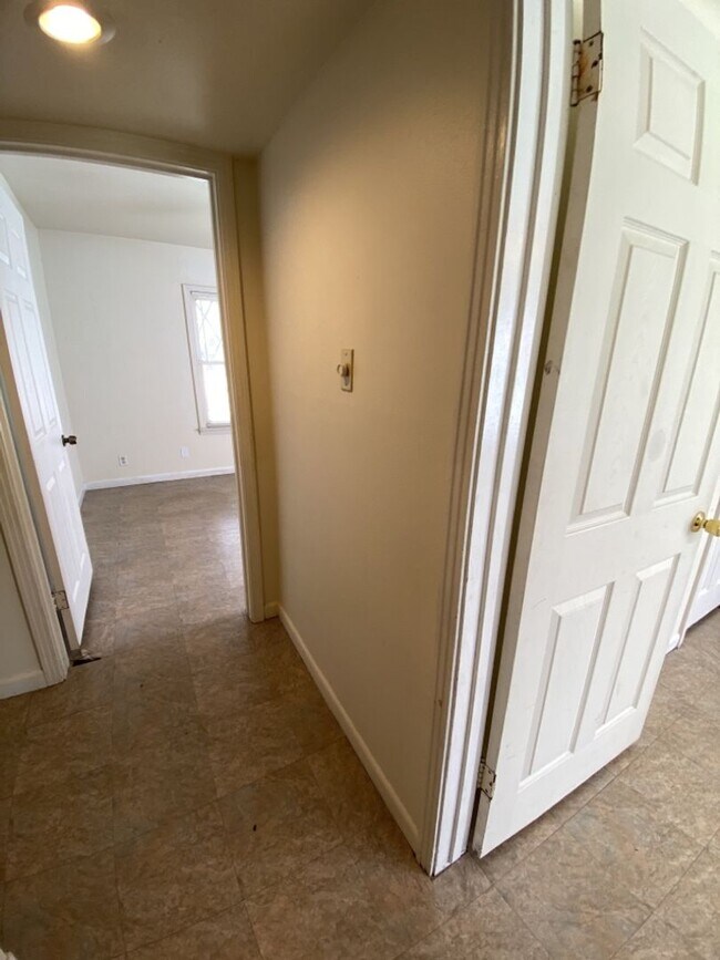 Building Photo - 5917 Kimbrough Dr