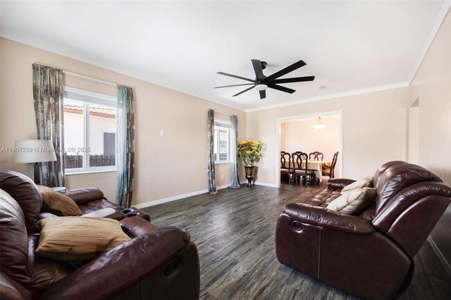 Building Photo - 261 SW 48th Ct