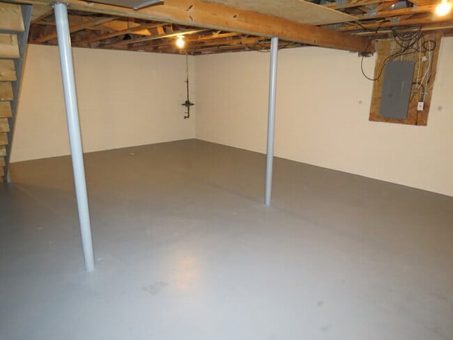 Building Photo - 4012 Cailin Dr