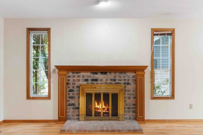 Building Photo - 12323 SW Millview Ct