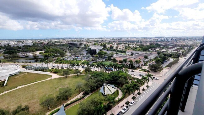 Building Photo - 5350 NW 84th Ave