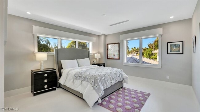 Building Photo - 739 5th Ave N