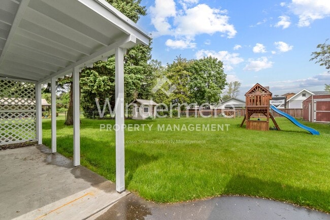Building Photo - Desirable Rancher style home located in Ce...