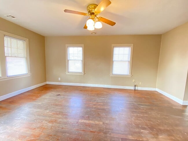 Building Photo - Harrison Properties