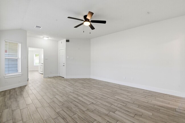 Building Photo - 26218 Cypresswood Dr