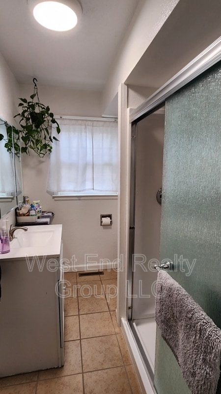 Building Photo - 1023-1029 North Washington Avenue - 1029