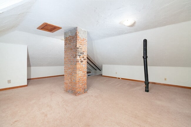 Building Photo - 49 Endicott St