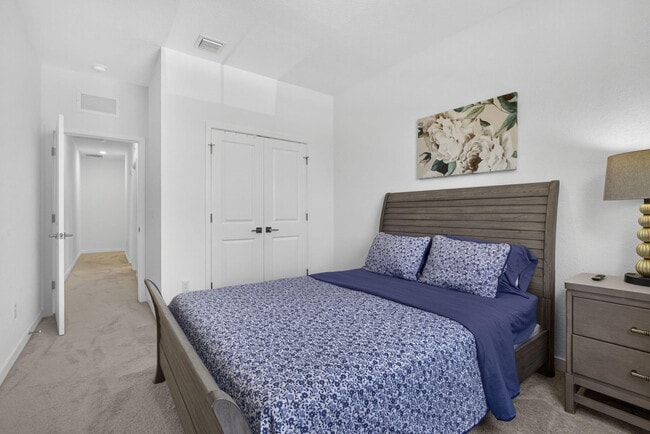 Building Photo - 160 Bandol St