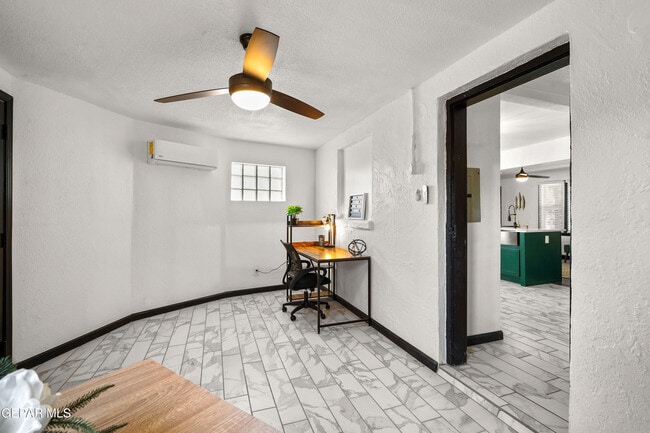 Building Photo - 614 Loretto Rd