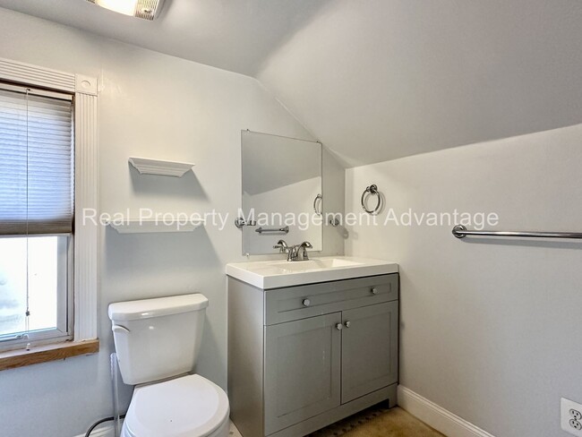 Building Photo - Charming Royal Oak Rental – Modern Comfort...