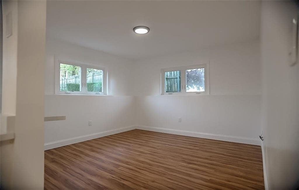 Building Photo - 728 Beverage Hill Ave