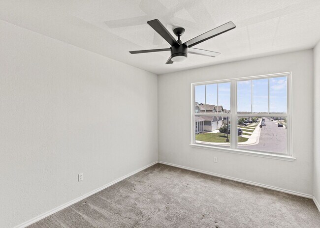 Building Photo - Welcome to your chic and spacious retreat