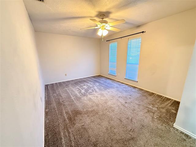 Building Photo - 2104 Poppy Ln