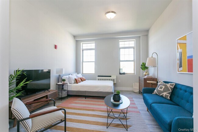 Building Photo - 70 Ashburton Ave