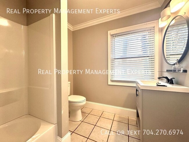 Building Photo - 4209 Kitty Dr